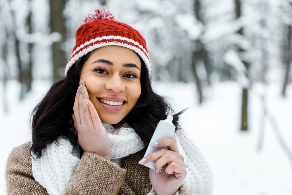 why your skin gets dry during the winter